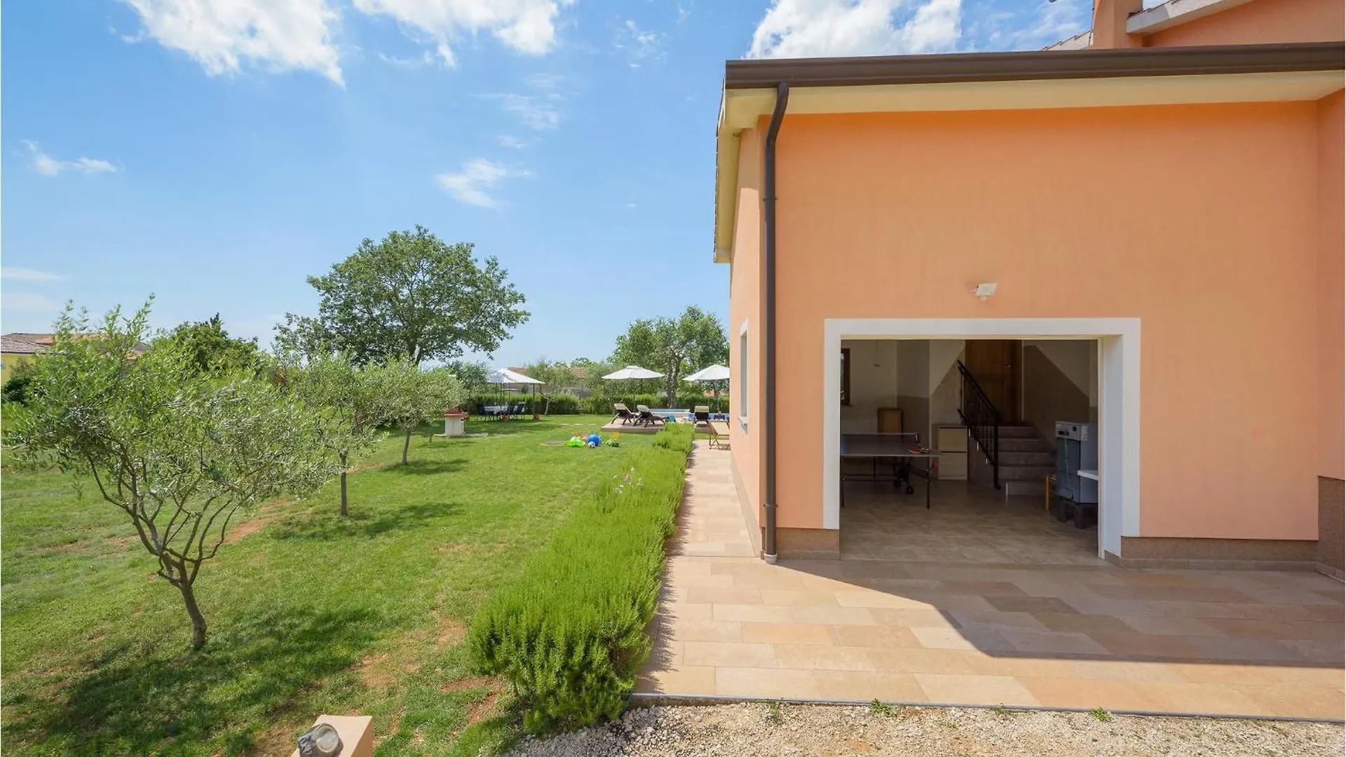 Two-Bedroom Holiday Home In Tinjan