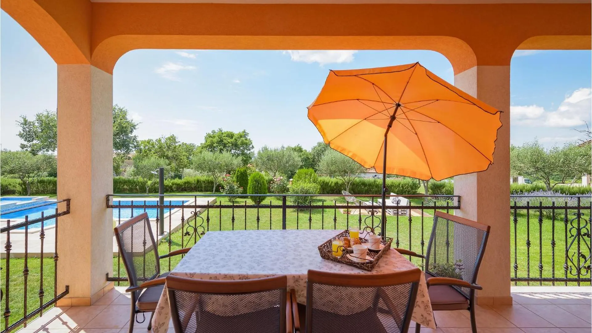 Two-Bedroom Holiday Home In Tinjan 0*,  Croatia