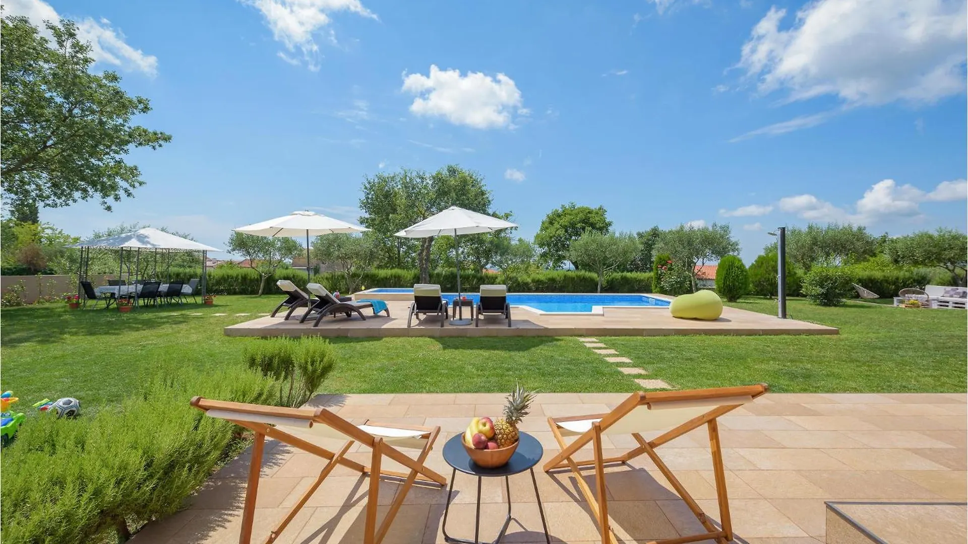 Two-Bedroom Holiday Home In Tinjan