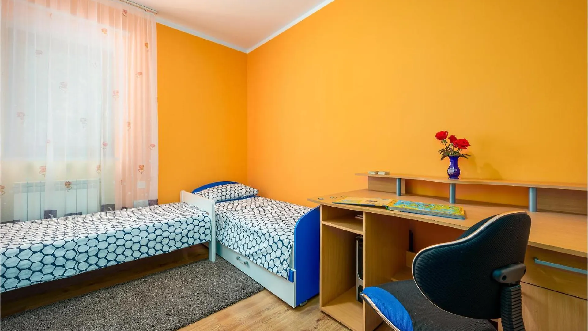 Two-Bedroom Holiday Home In Tinjan