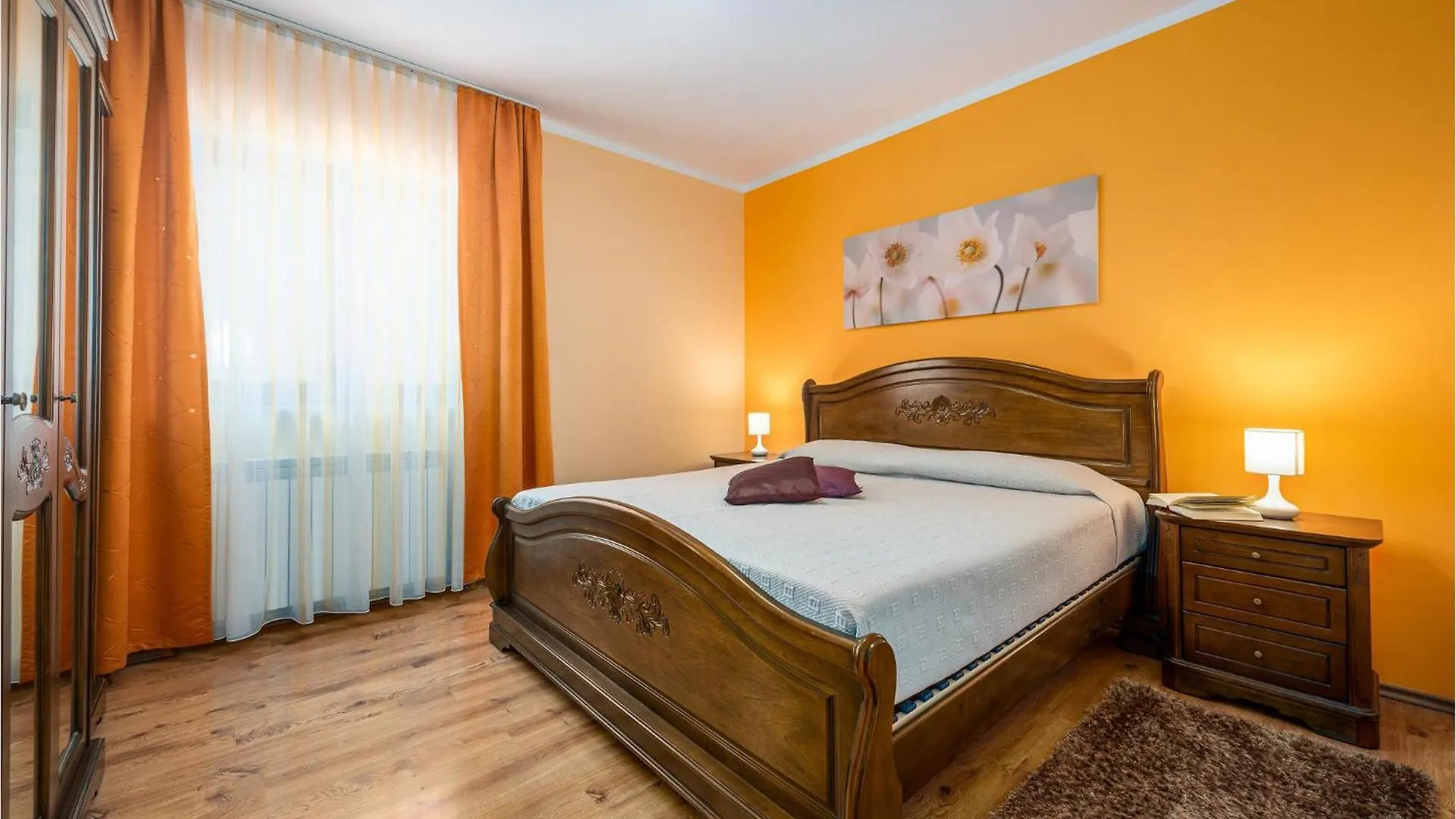 Two-Bedroom Holiday Home In Tinjan Croatia